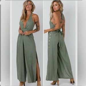 Polly Elegant Green Halter Jumpsuit with Deep V-Neck |Size 4